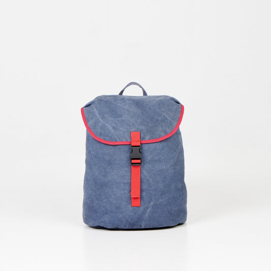 A durable 12L canvas backpack with spacious interior and laptop pocket. Stay organized with multiple internal pockets. Adjustable shoulder straps for comfort. Handcrafted in Europe for premium quality.