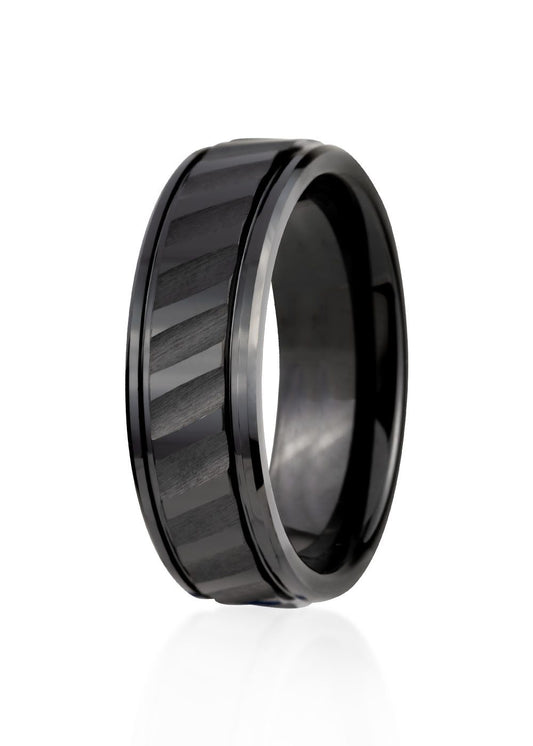 Men's Ring Liwuna: A sleek black ceramic ring with a striped design, showcasing modern elegance and durable craftsmanship.