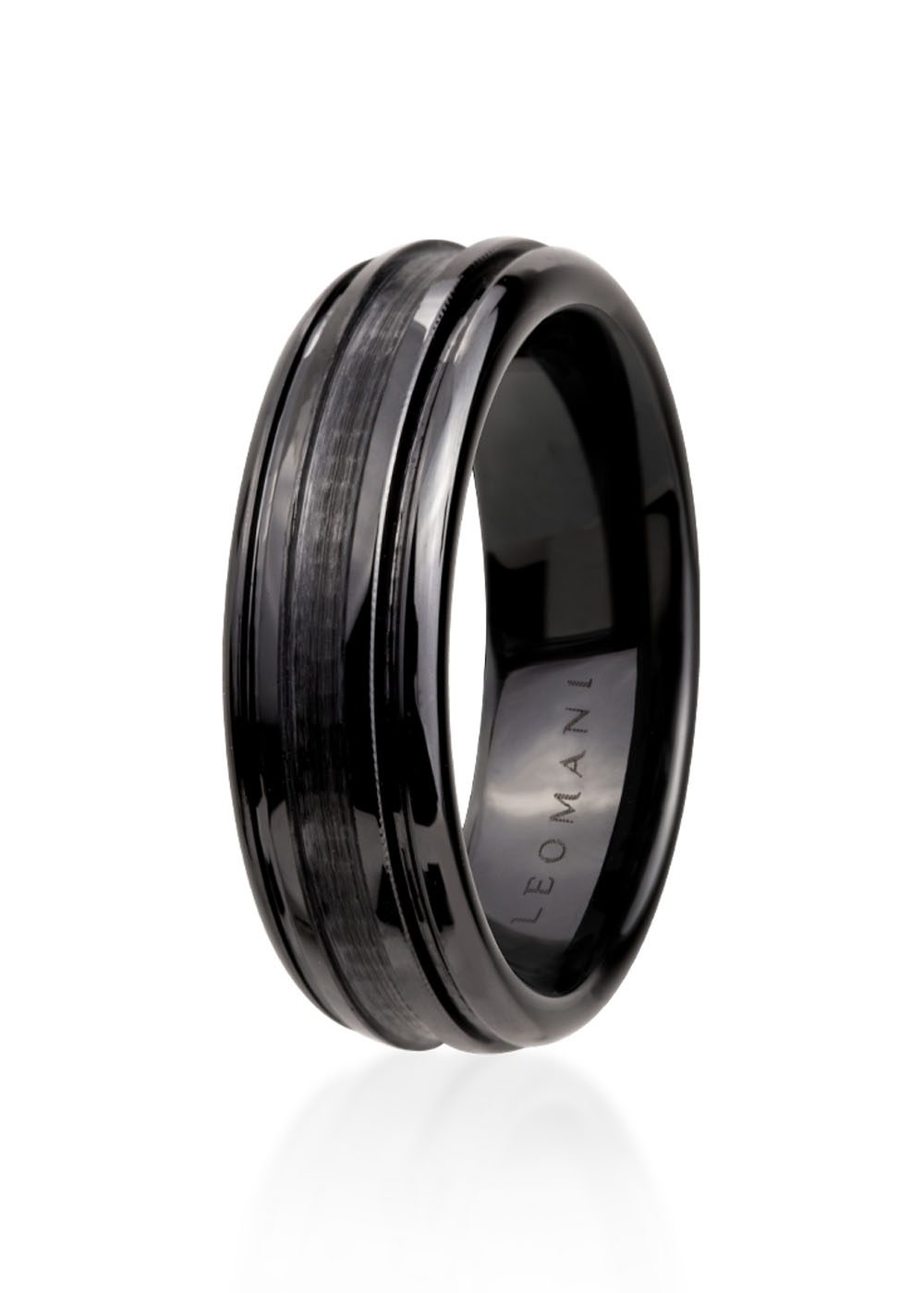 Men's ring Rough, a lightweight and durable ceramic accessory for the modern gentleman. A sleek black band with a width of 6mm. Perfect for everyday wear or as a unique gift.