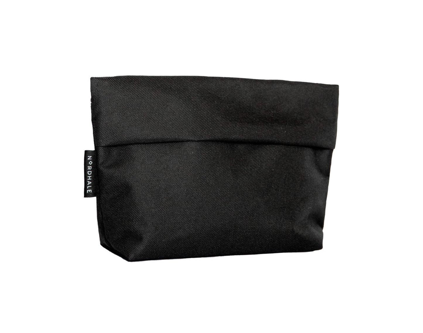 Toiletry bag with practical design and water-resistant polyester canvas. Available in two sizes: Small (1.6L) and Medium (4.2L). YKK® zippers.