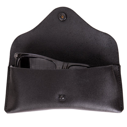 A black leather glasses case with sunglasses and eyeglasses inside, featuring a secure button closure for protection. Dimensions: 16.5 x 8 x 4 cm.